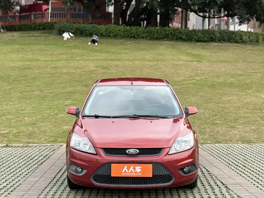 Ford Focus 2015 — фото 2