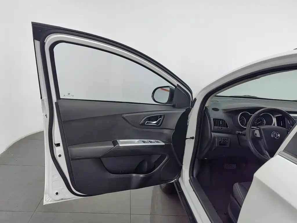 Dongfeng Fengshen AX3 2016 — фото 8