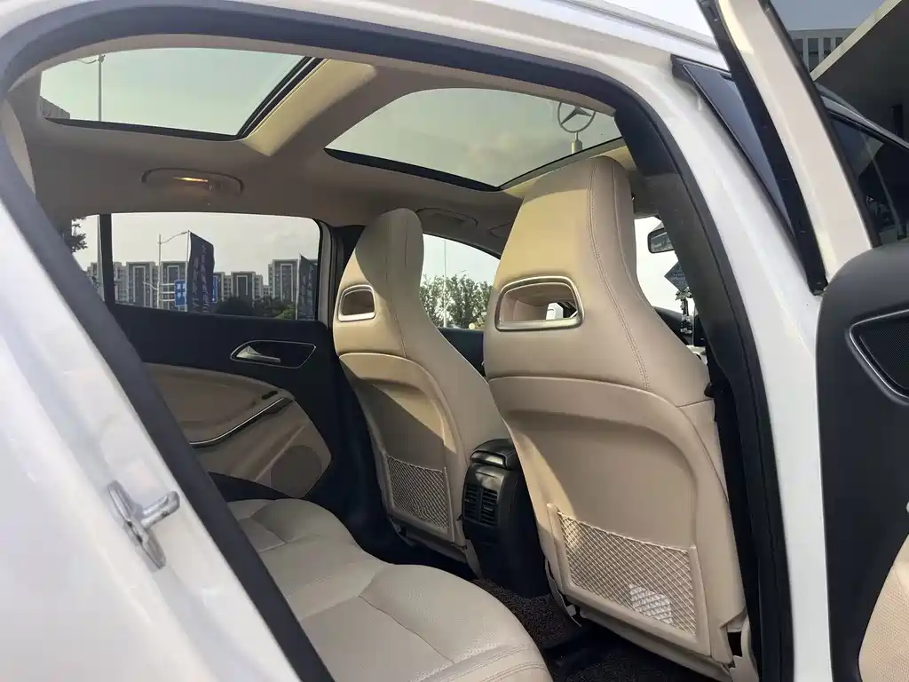 Mercedes-Benz GLA 2016 — фото 14