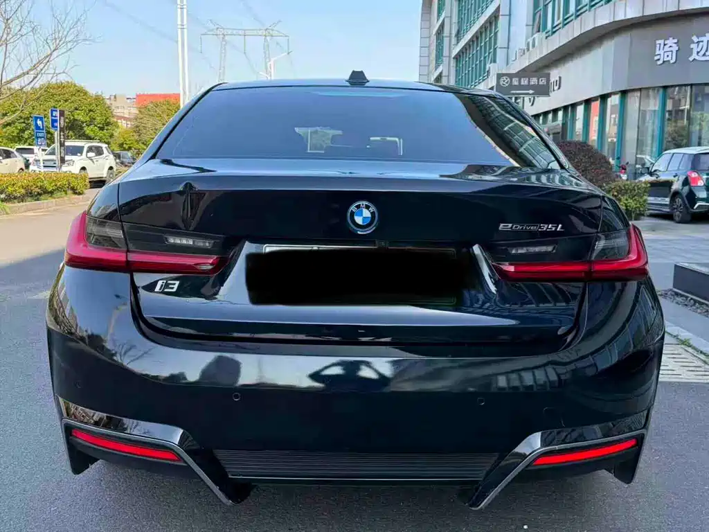 BMW i3 2024 — фото 8