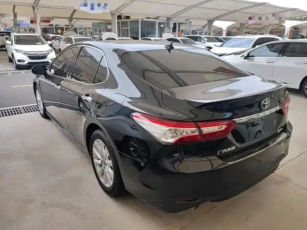 Toyota Camry 2019