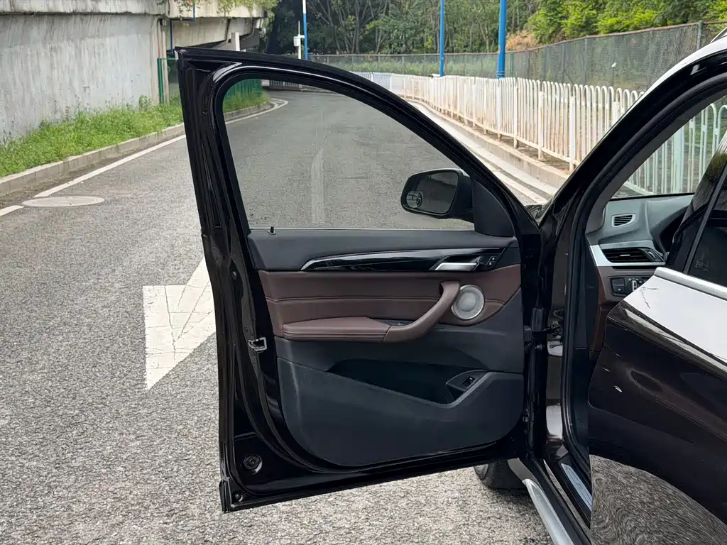 BMW X1 2022 — фото 12