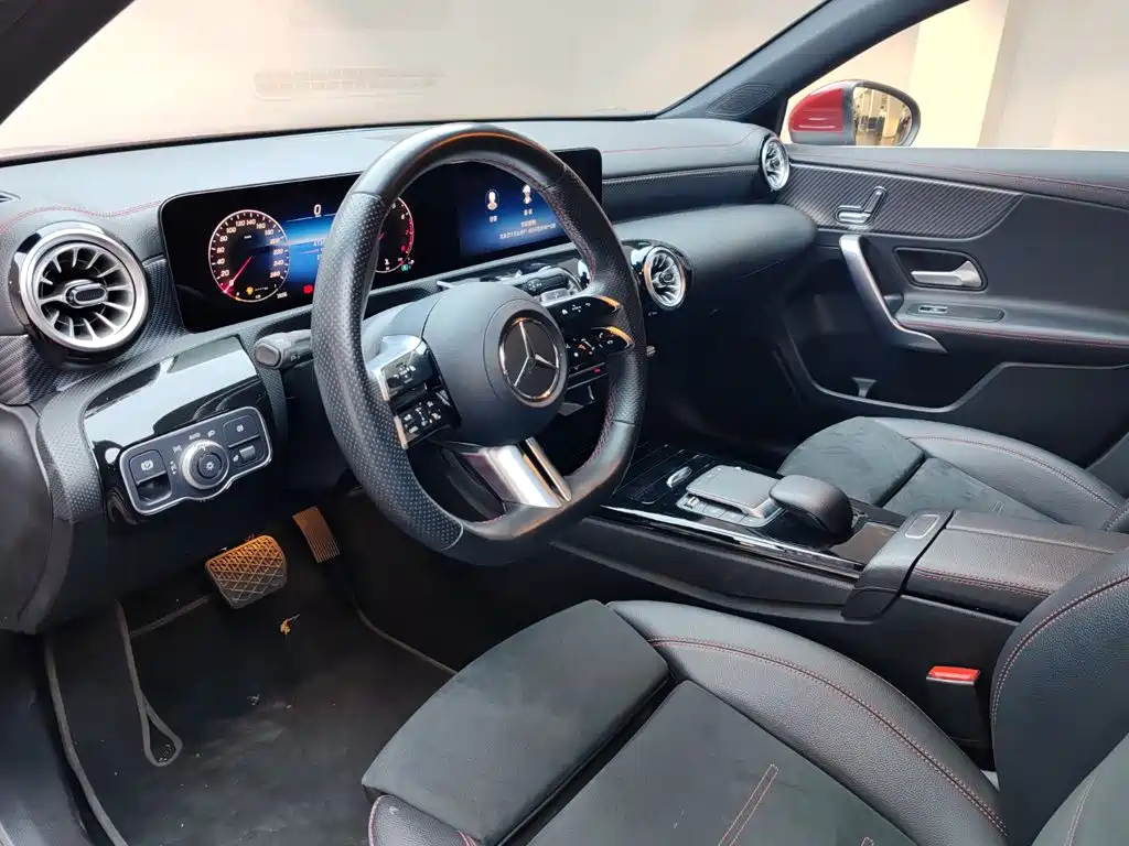 Mercedes-Benz A-Class 2023 — фото 10