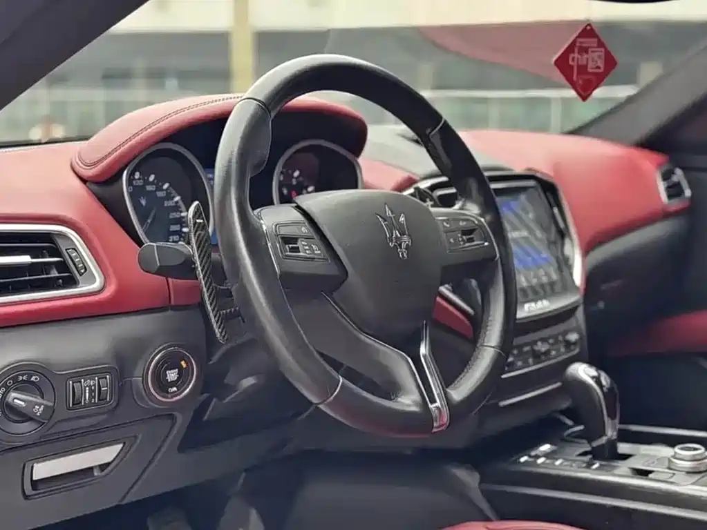 Maserati Ghibli 2014 — фото 14