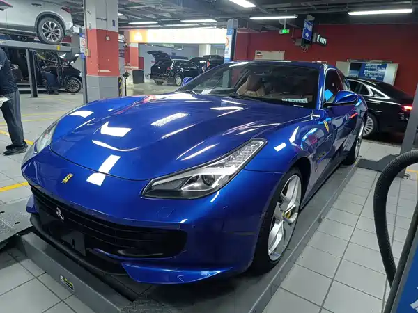 Ferrari GTC4Lusso 2018
