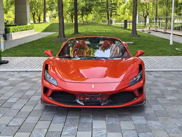 Ferrari F8 2020