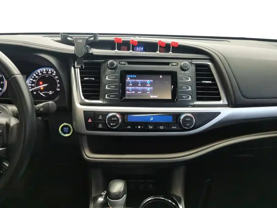 Toyota Highlander 2018 — фото 13