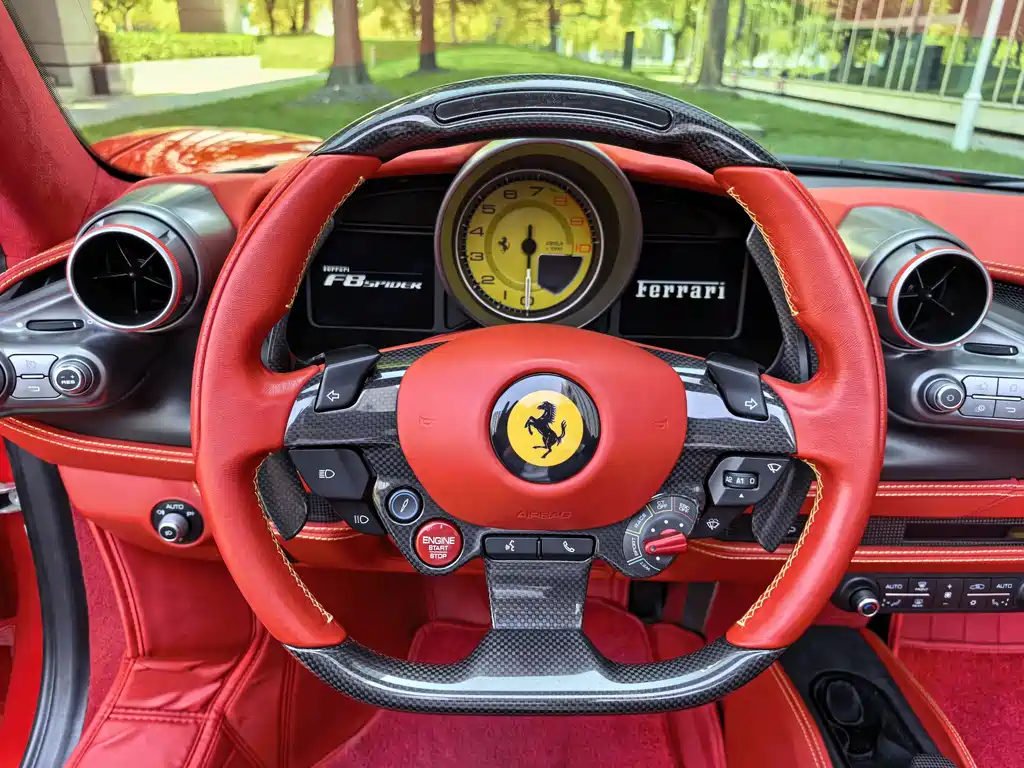 Ferrari F8 2021 — фото 18