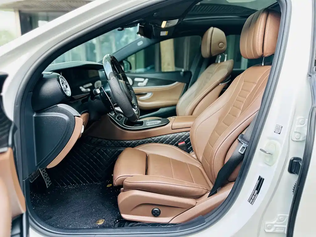 Mercedes-Benz E-Class 2022 — фото 19