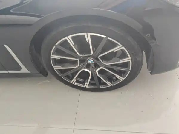 BMW 7 Series 2021