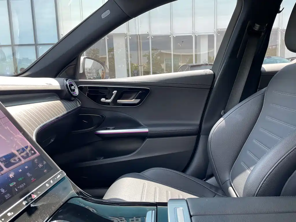 Mercedes-Benz C-Class 2023