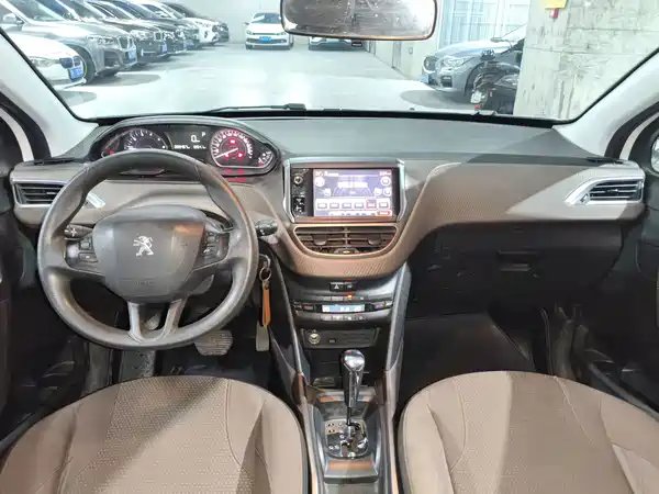 Peugeot 2008 2014