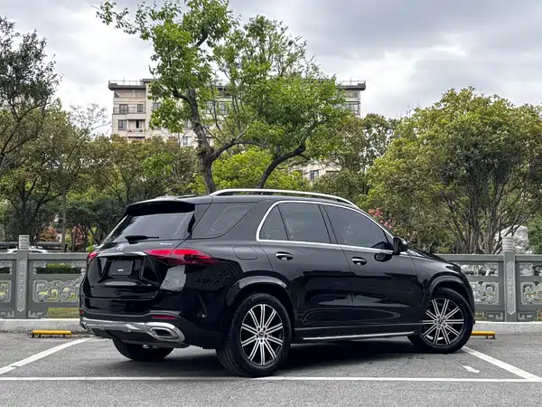 Mercedes-Benz GLE 2025