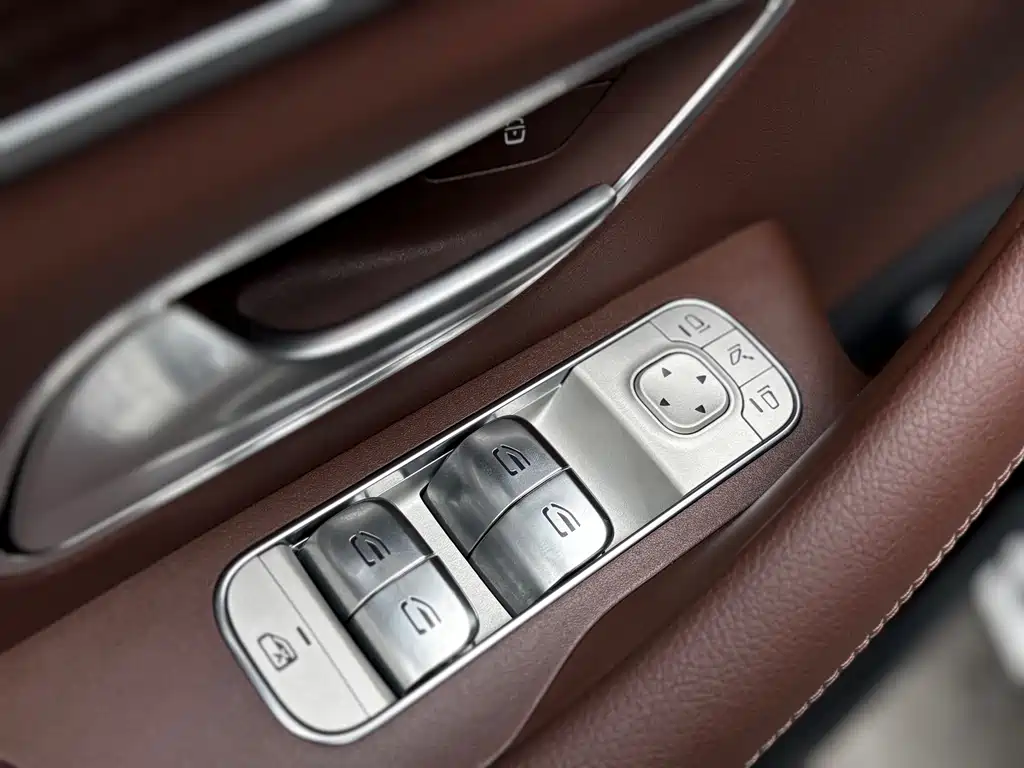 Mercedes-Benz GLE 2025 — фото 14