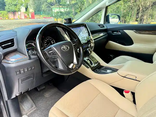 Toyota Alphard 2021
