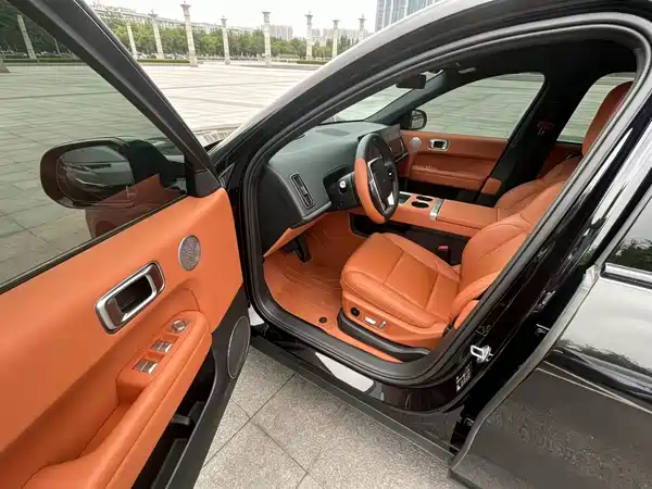 Li Auto L6 2025