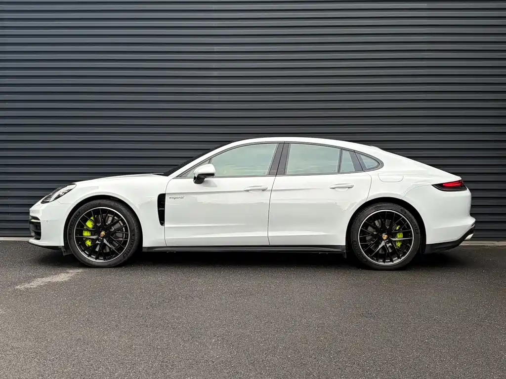 Porsche Panamera New Energy 2023 — фото 3