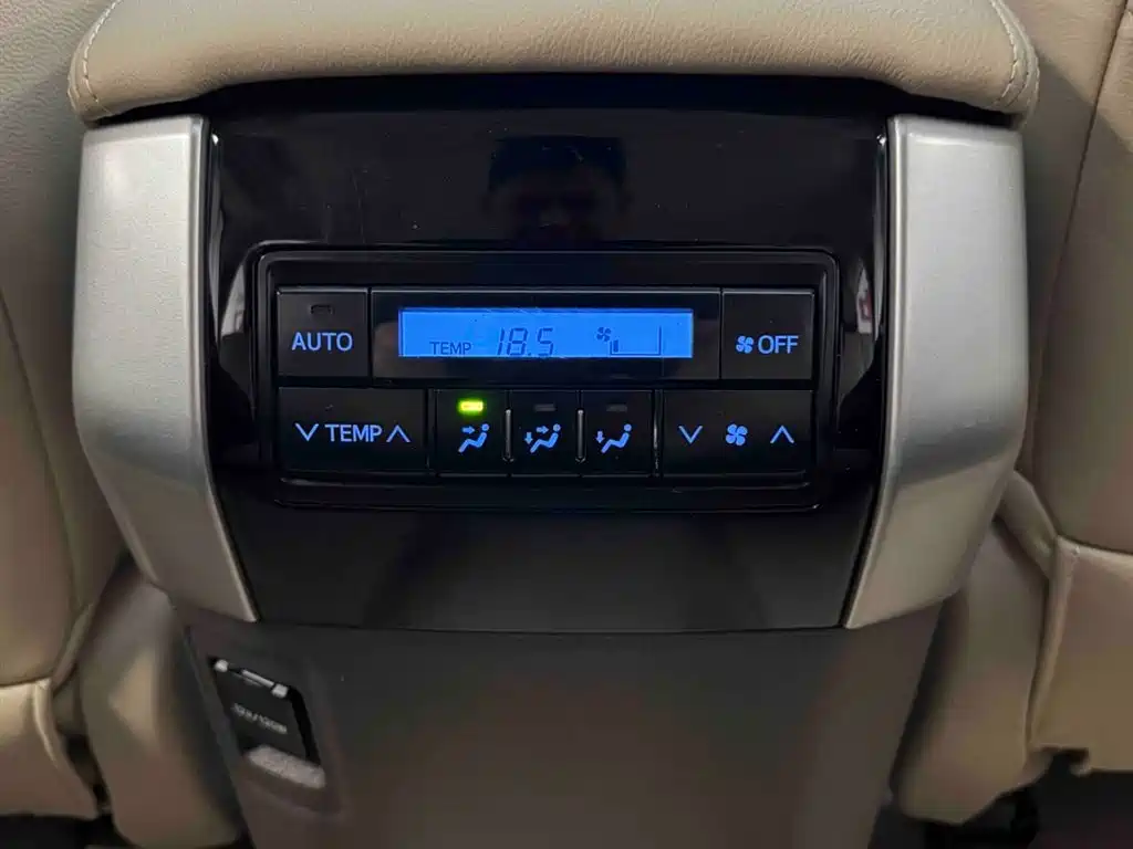Toyota Prado 2019 — фото 11