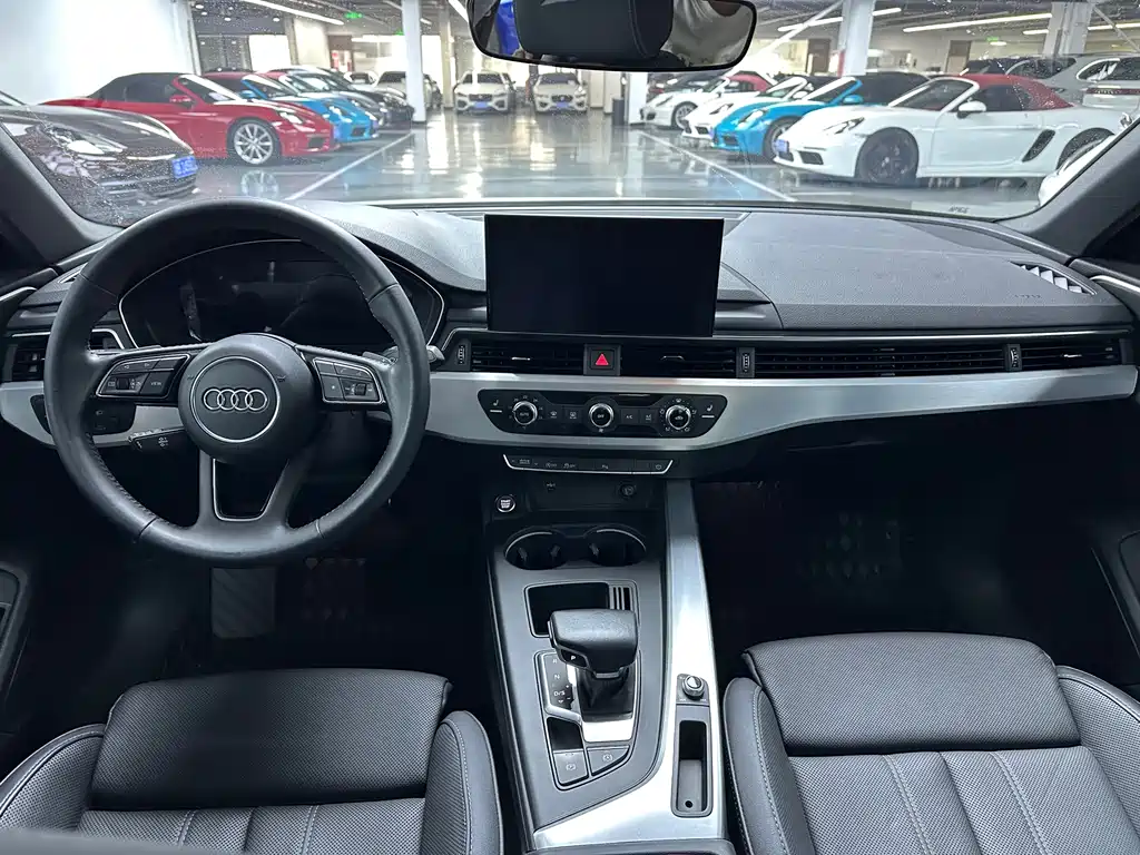 Audi A4L 2022 — фото 10