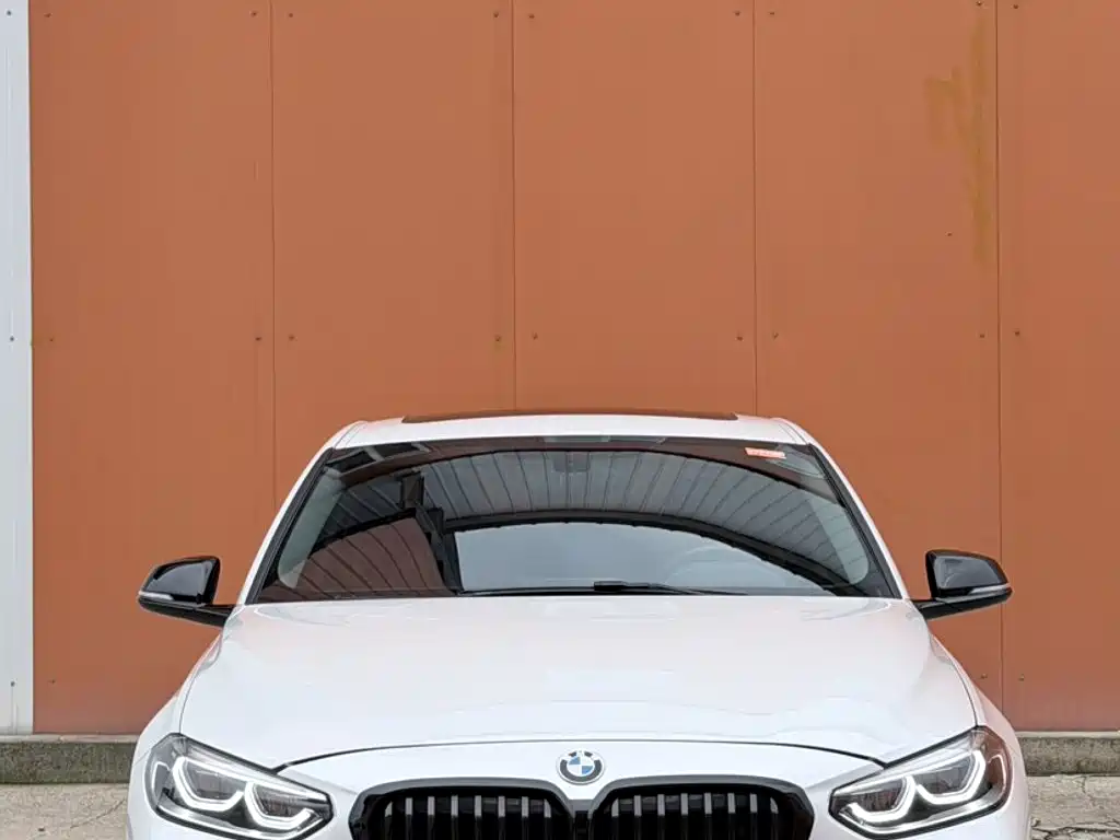 BMW 1 Series 2020 — фото 24