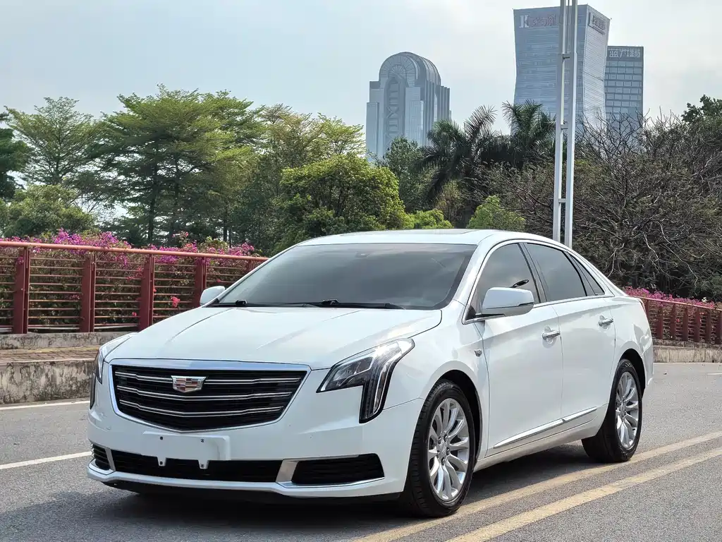 Cadillac XTS 2019 — фото 1