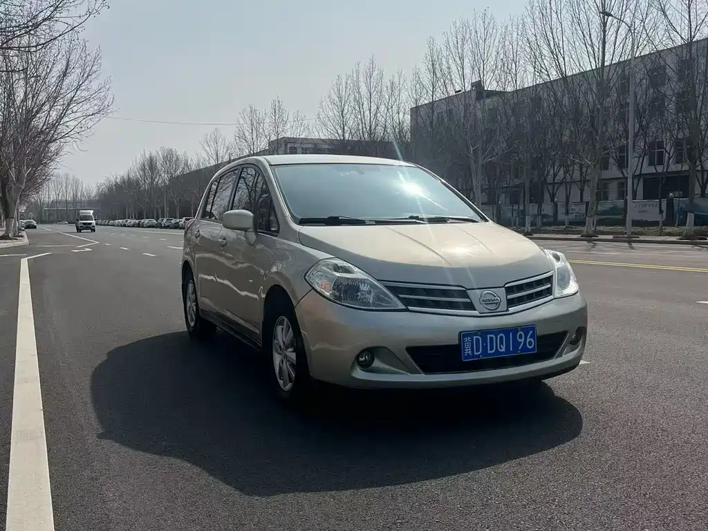 Nissan Tiida 2010