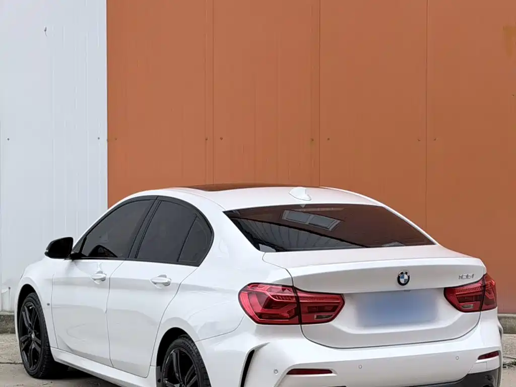 BMW 1 Series 2020 — фото 23