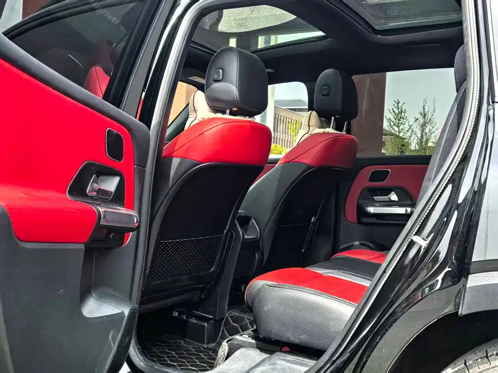 Mercedes-Benz GLB AMG 2023 — фото 8