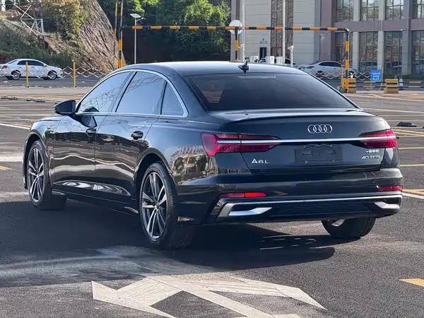 Audi A6L 2023