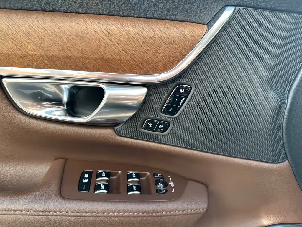 Volvo S90 2024 — фото 16