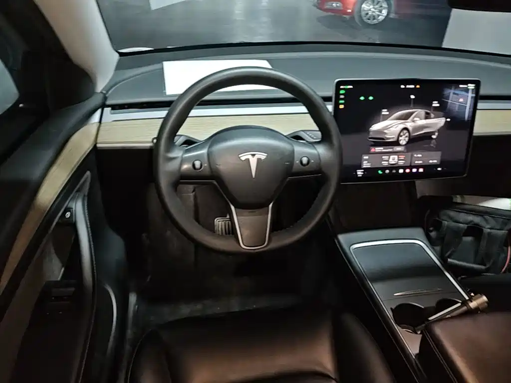 Tesla Model Y 2022 — фото 11
