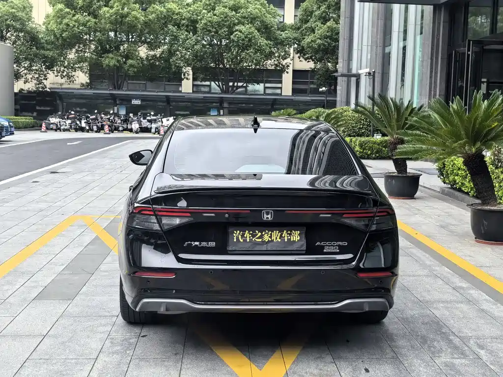 Honda Accord 2024 — фото 15