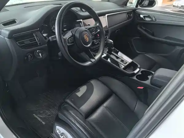 Porsche Macan 2023