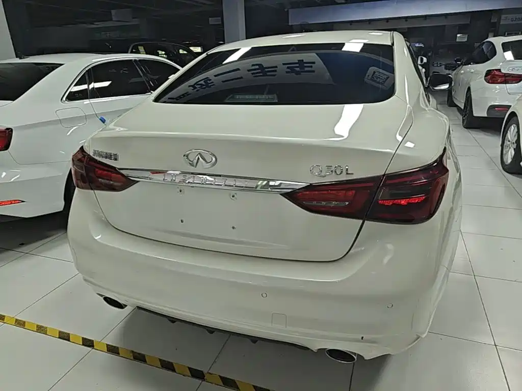 Infiniti Q50L 2018
