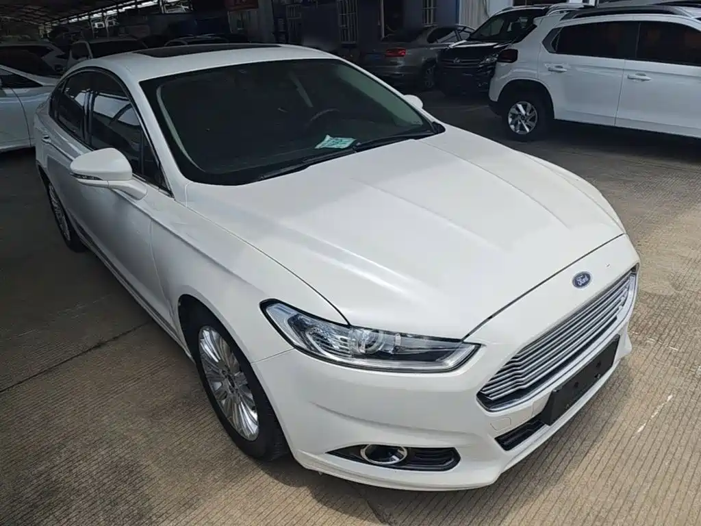 Ford Mondeo 2014 — фото 4