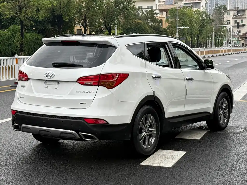 Hyundai Santa Fe 2015 — фото 7