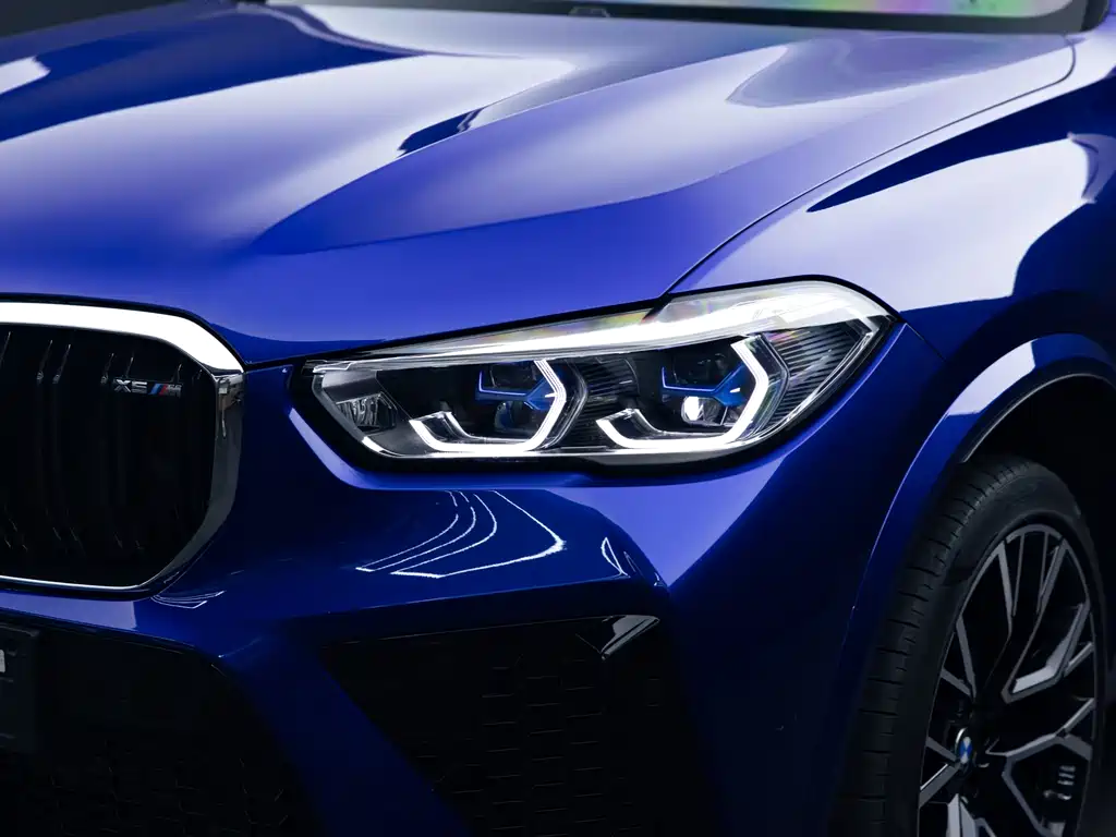 BMW X5 M 2021 — фото 41