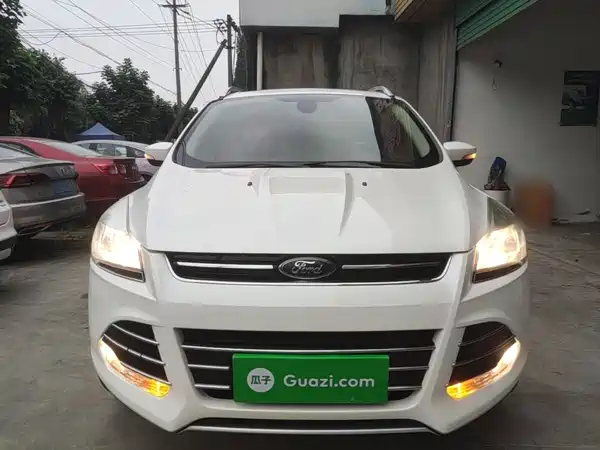 Ford Kuga 2015