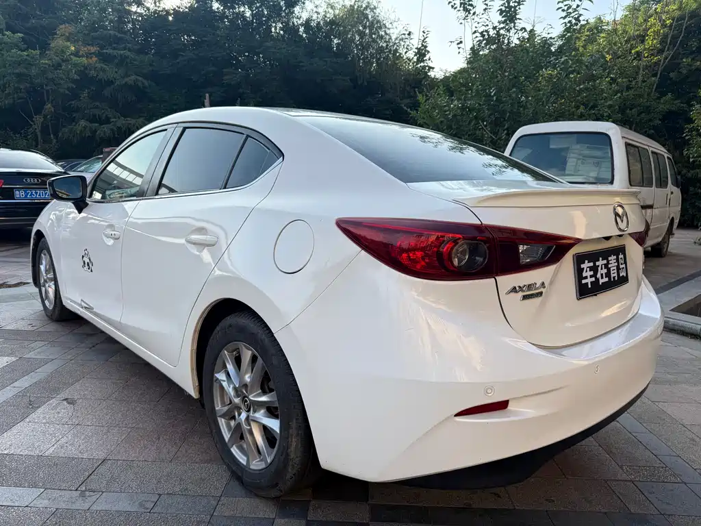 Mazda 3 Axela 2016 — фото 13