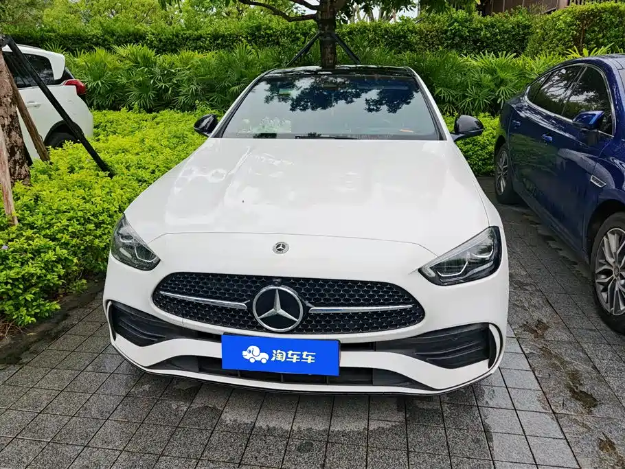 Mercedes-Benz C-Class 2024