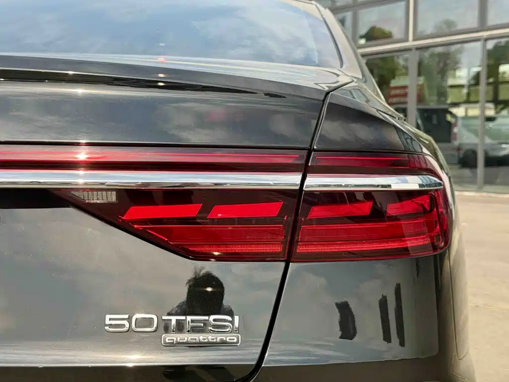 Audi A8 2023 — фото 13