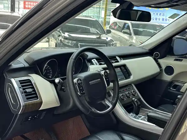 Land Rover Range Rover Sport 2015