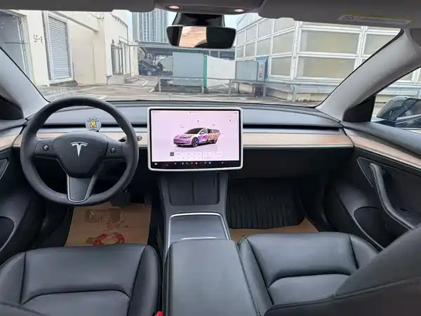 Tesla Model 3 2023