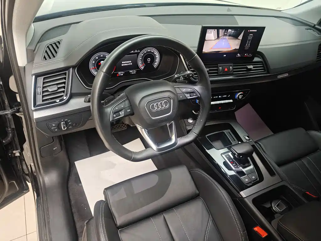 Audi Q5L 2022 — фото 11