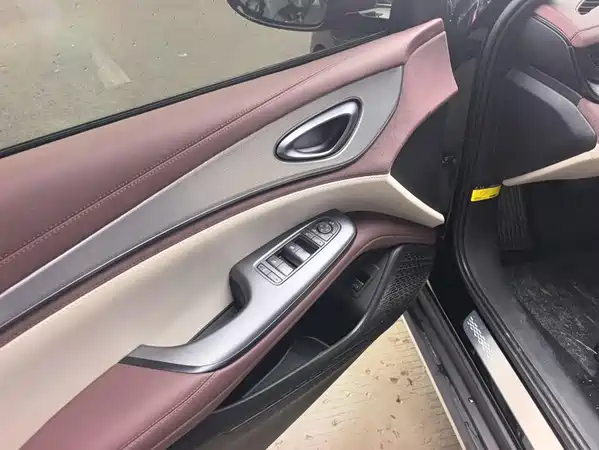 BYD Seal 07 DM-i 2024