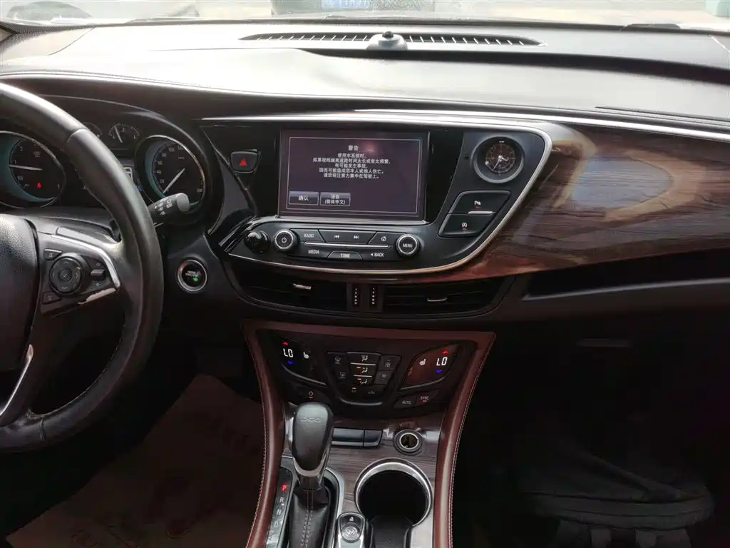 Buick Envision Plus 2016 — фото 13