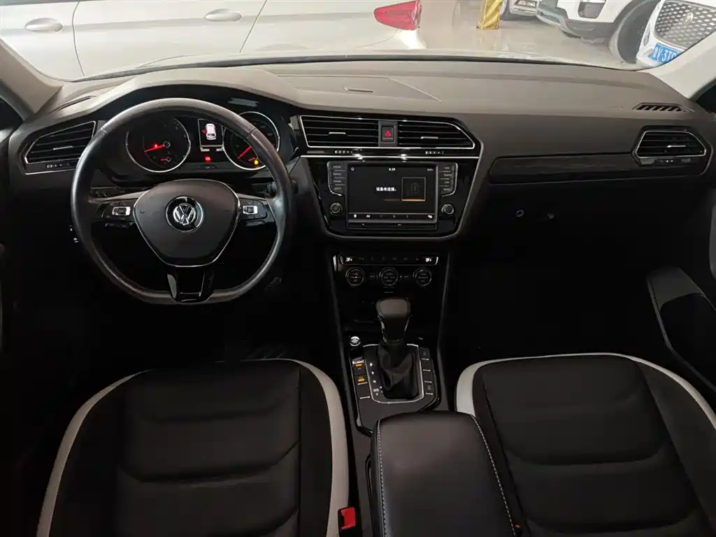 Volkswagen Tiguan L 2019 — фото 10