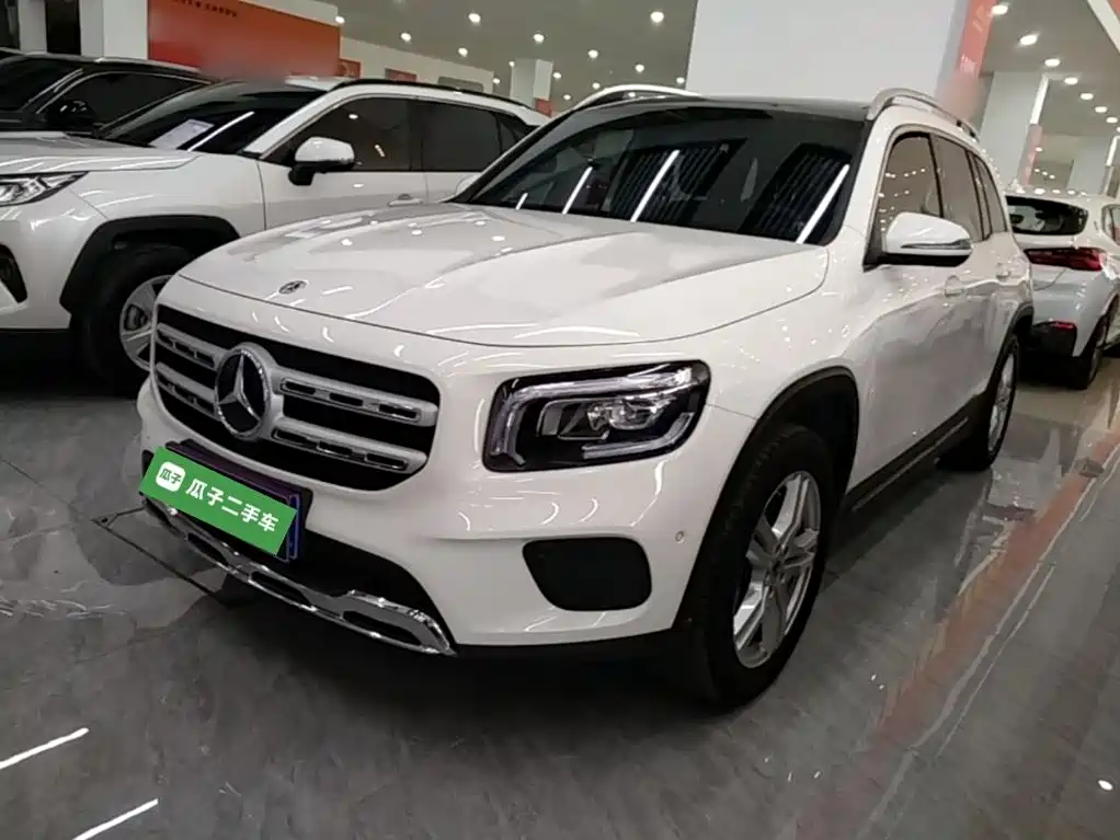 Mercedes-Benz GLB 2023 — фото 1