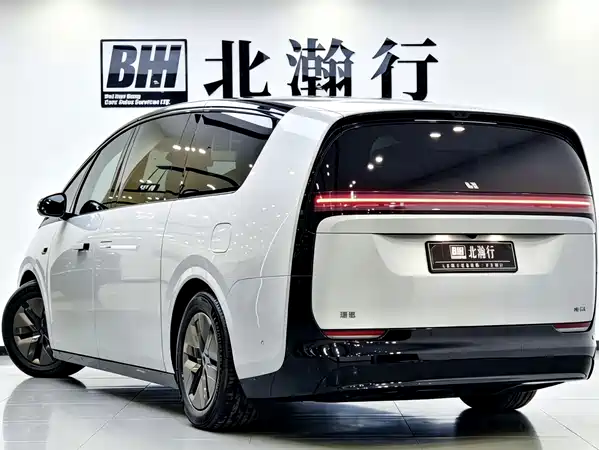Li Auto MEGA 2025