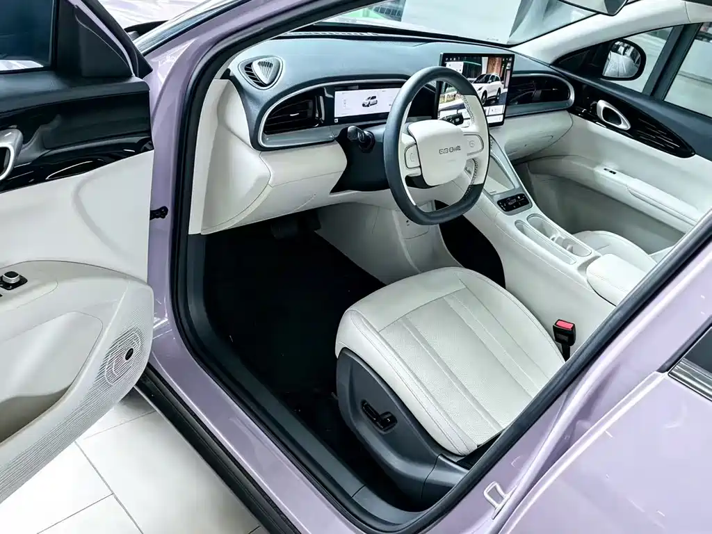 Geely Galaxy Starwish 2025 — фото 5